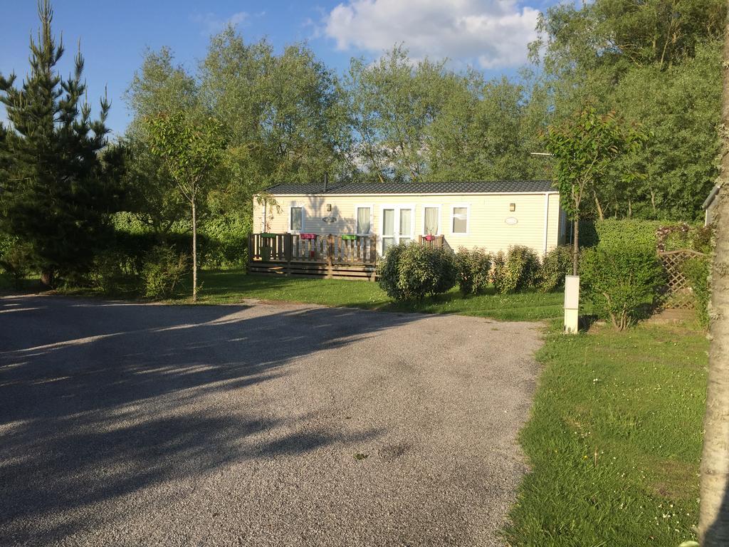 Camping Caravaning Les Cerisiers Berck Sur Mer Verton Esterno foto